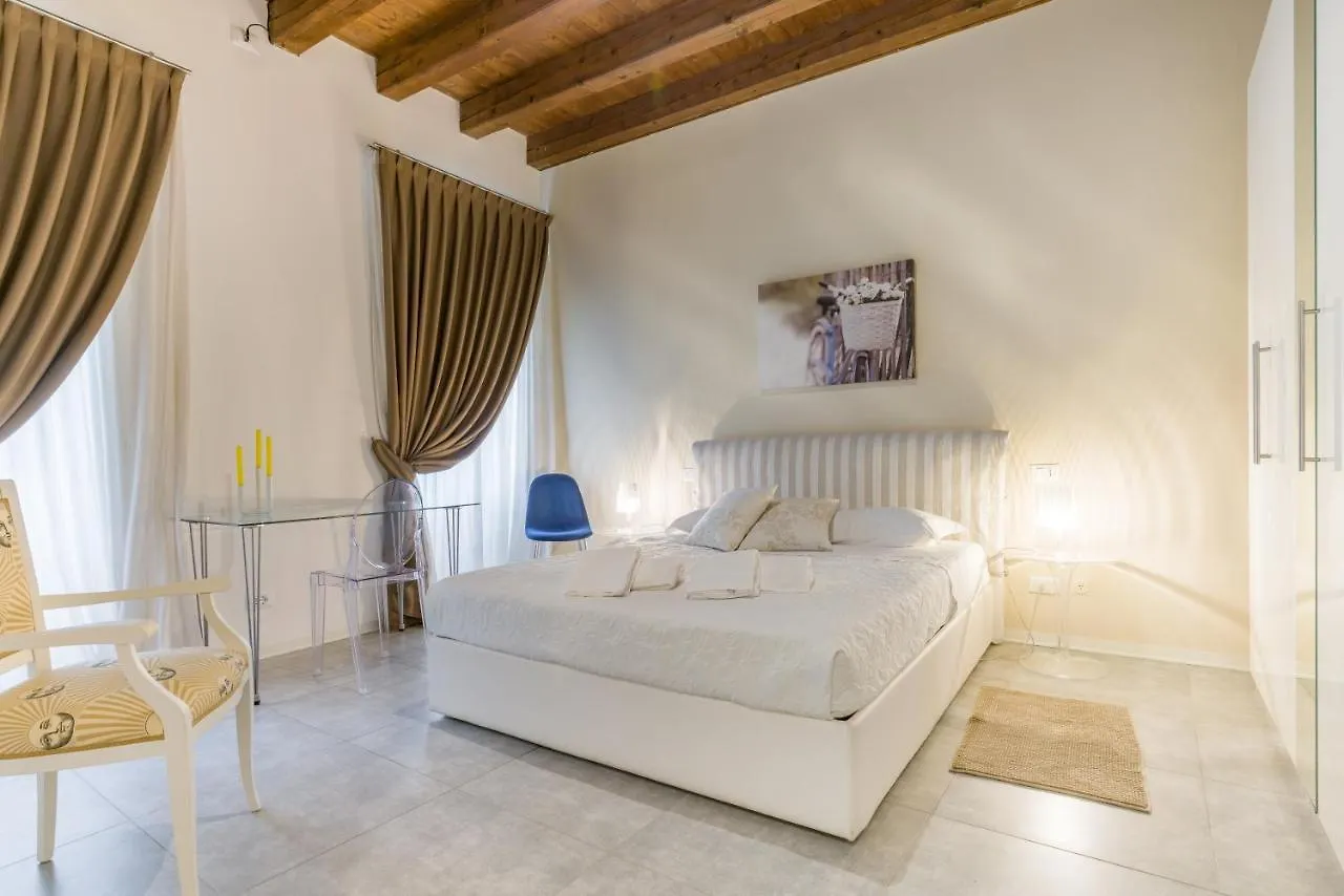 Apartment Appartamento Al Castello Verona Italy