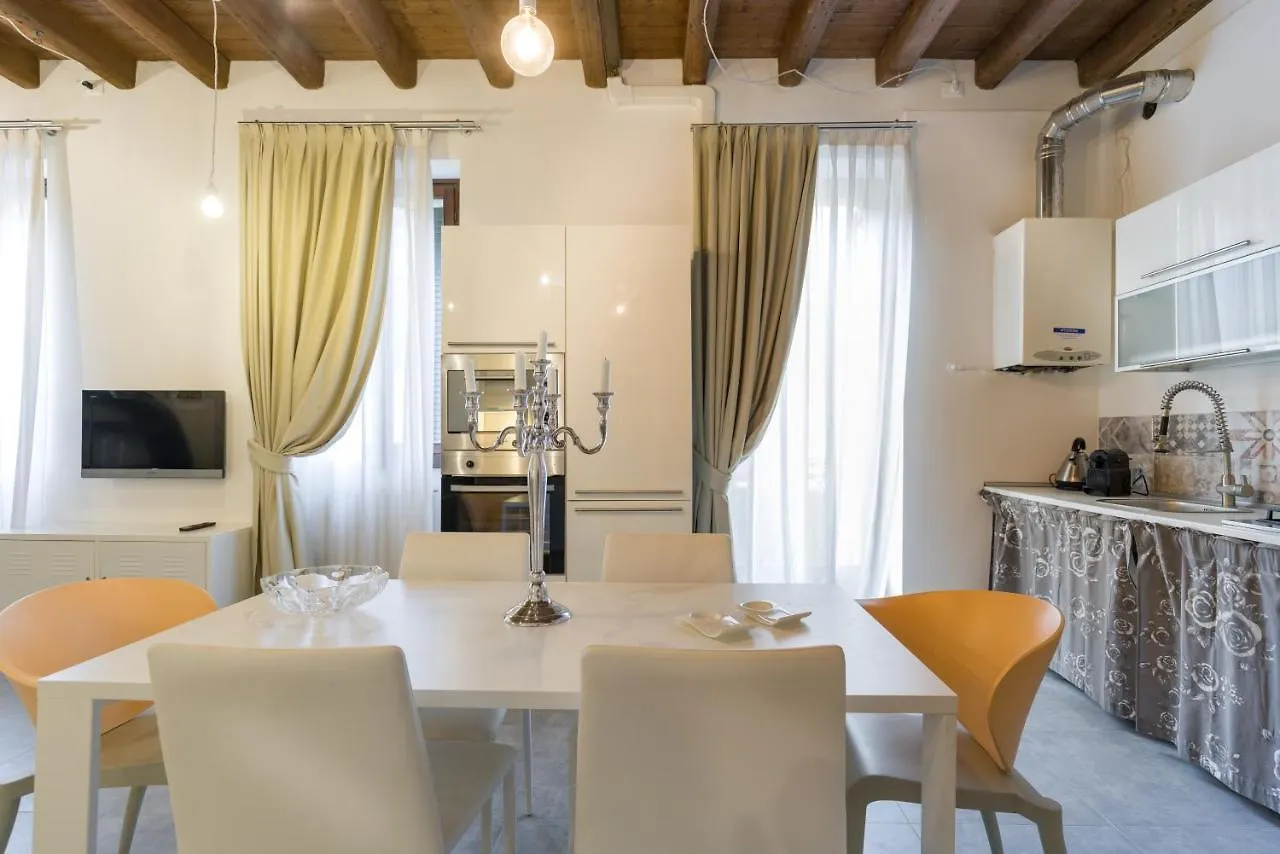 Apartment Appartamento Al Castello Verona